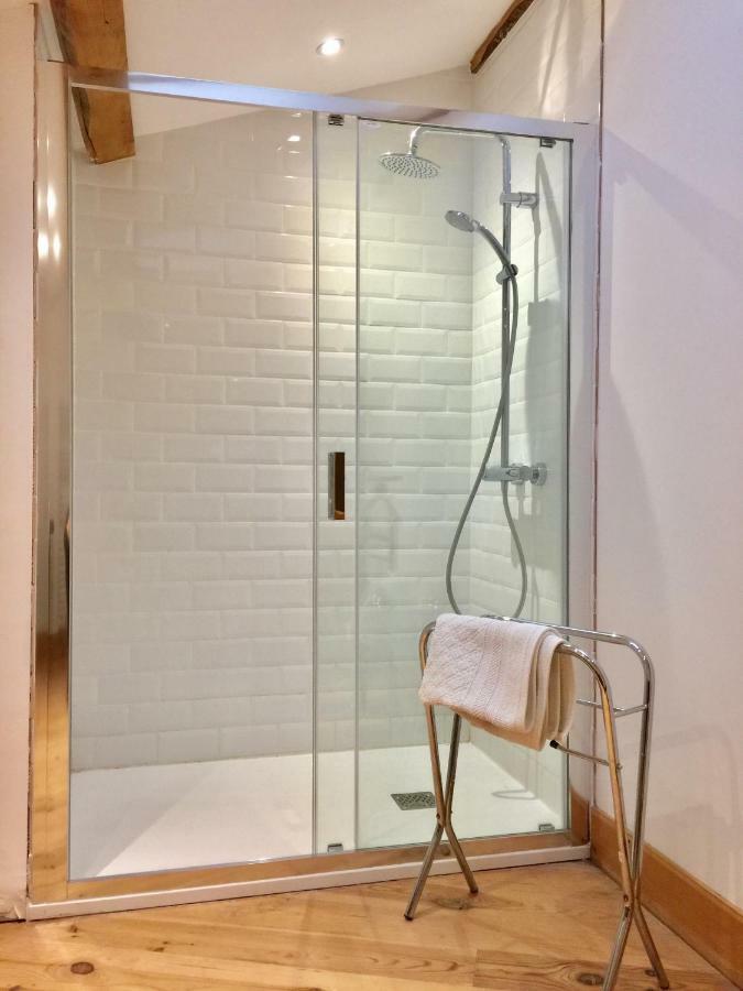 Magnificent Renovated Farmhouse - 10 Min A7 - Leilighet Anneyron Eksteriør bilde
