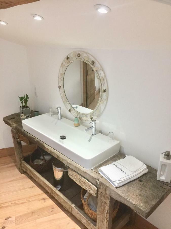 Magnificent Renovated Farmhouse - 10 Min A7 - Leilighet Anneyron Eksteriør bilde