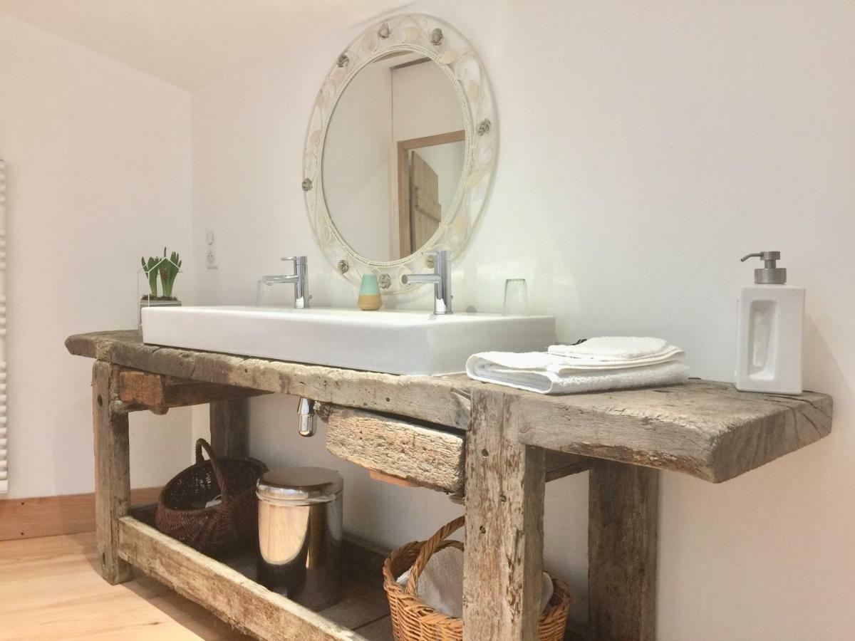 Magnificent Renovated Farmhouse - 10 Min A7 - Leilighet Anneyron Eksteriør bilde